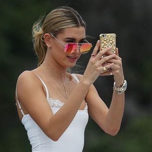 Quay running riot sunglasses